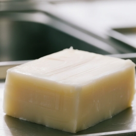 Using Beef Tallow in Soap and Candle Making – Natural and Sustainable Choice